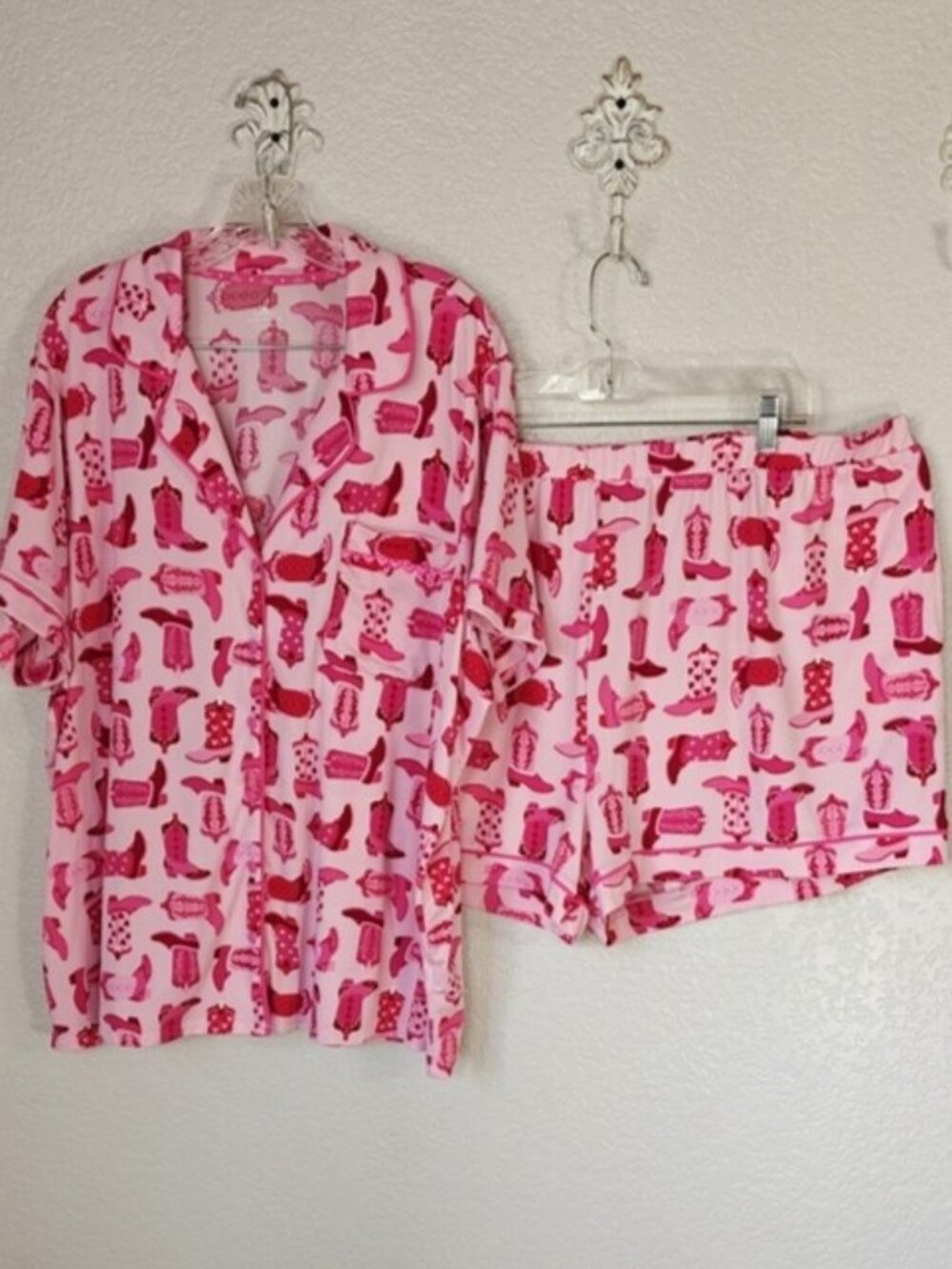 💗3X Pajama Set Short Sleeve Top & Shorts Pink Red Boots & Hearts💗